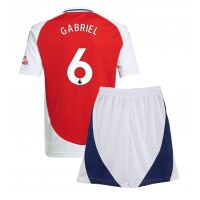 Camiseta Arsenal Gabriel Magalhaes #6 Primera Equipación Replica 2024-25 para niños mangas cortas (+ Pantalones cortos)